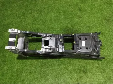 каркас центральной консоли Audi Q7