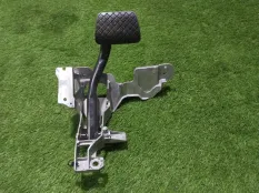 педаль тормоза Audi A6