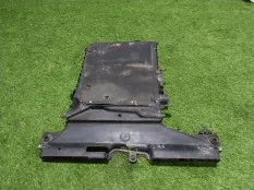 корпус воздушного фильтра Audi Q7