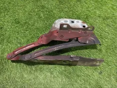 петля капота Land Rover Velar