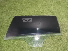 Стекло двери BMW 7