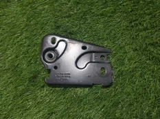 ответная часть замка капота Audi Q7