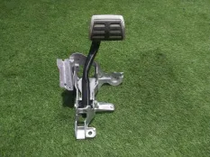 педаль тормоза Audi Q7