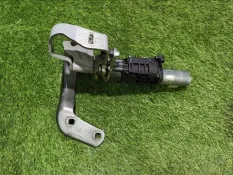 Петля крышки багажника Audi Q7