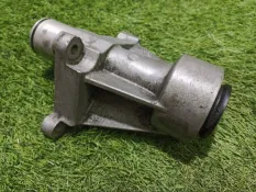 кронштейн двигателя Land Rover Velar