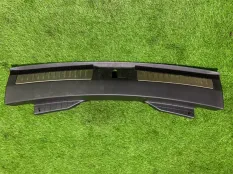 Накладка замка багажника Land Rover Velar