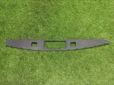 накладка крышки багажника Mercedes-Benz E class