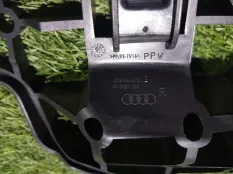 Опора напольного покрытия Audi Q7