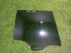 Стекло двери BMW X3