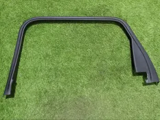 Рамка стекла двери Audi Q7