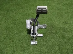 педаль тормоза Audi Q7