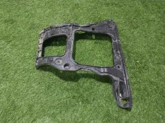 Кронштейн бампера Audi Q7