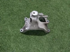 кронштейн двигателя Audi A5 Sportback quattro 2.0