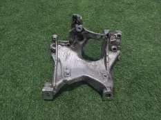 кронштейн двигателя Audi A5 Sportback quattro 2.0