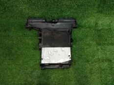 корпус воздушного фильтра Audi Q7