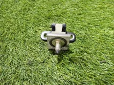 Петля крышки багажника Volkswagen Tiguan