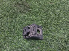 крепление фары Audi Q7