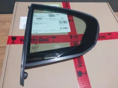 Форточка двери BMW 5-Series 51357381347 G30, задняя левая