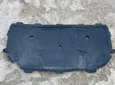Шумоизоляция капота Audi A5