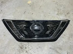 решетка радиатора Nissan Qashqai