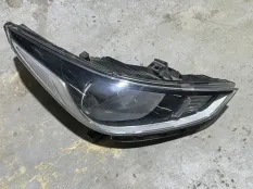 фара Hyundai Solaris