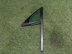 форточка двери Porsche Cayenne