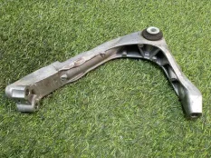 Кронштейн генератора Porsche Cayenne