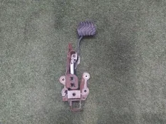 педаль тормоза NISSAN X-TRAIL