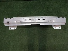 усилитель бампера BMW X6