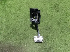 педаль тормоза Mercedes-Benz CLK 500