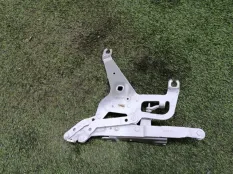 петля капота BMW X5 M 50D