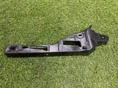 направляющая бампера Porsche Cayenne GTS