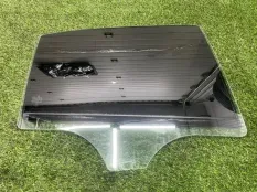 стекло Mercedes-Benz E class