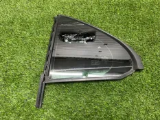 форточка двери Mercedes-Benz E class