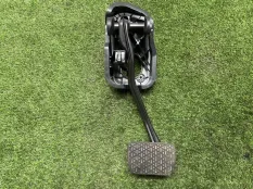 педаль тормоза Mercedes-Benz E class