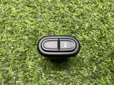 Кнопка аварийной сигнализации Mini Clubman