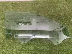 Стекло двери Audi Q5
