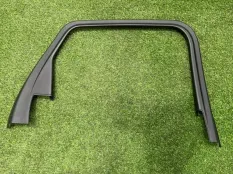 Рамка стекла двери Porsche Cayenne