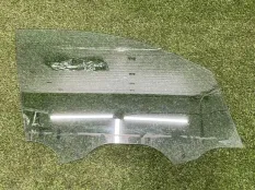 Стекло двери Porsche Cayenne