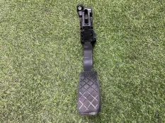 педаль газа Porsche Cayenne