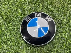 Эмблема на капот BMW X7