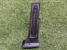 педаль газа BMW X7