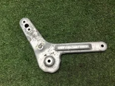 Кронштейн подрамника BMW X7