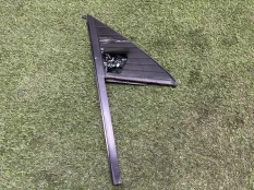 форточка двери Volkswagen Touareg