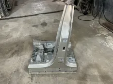 Стойка кузова BMW X7