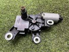 Моторчик стеклоочистителя Volkswagen Touareg