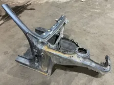 лонжерон BMW 3-Series