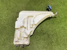 бачок омывателя BMW 3-Series