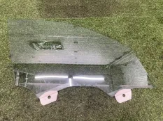 Стекло двери BMW X3