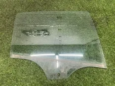 Стекло двери BMW 3-Series